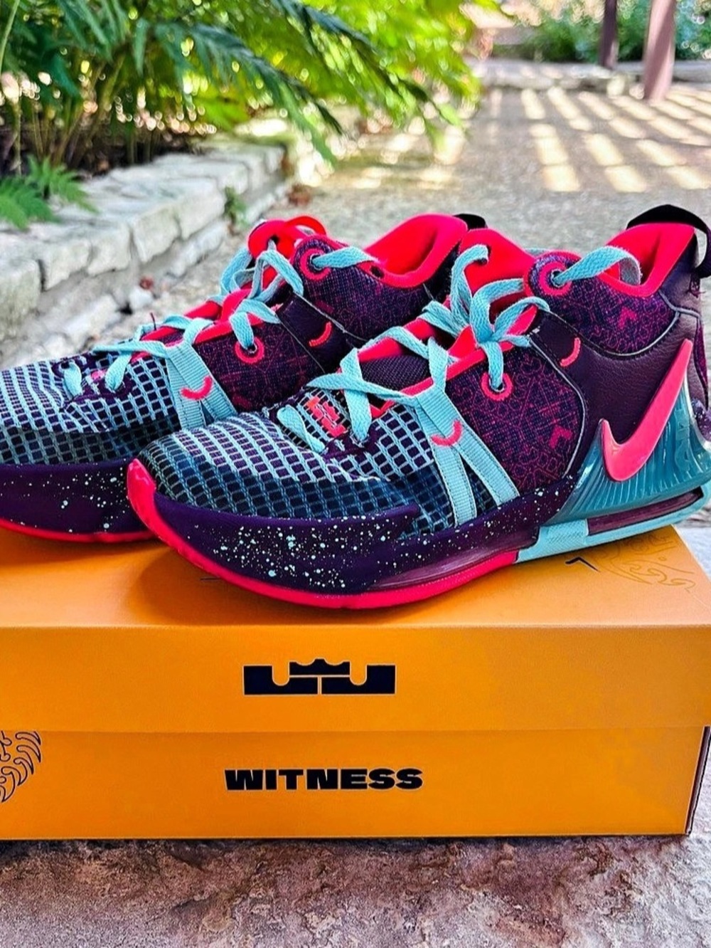 Nike LeBron Witness VII SE Basketball Sneakers Girls US 5.5Y